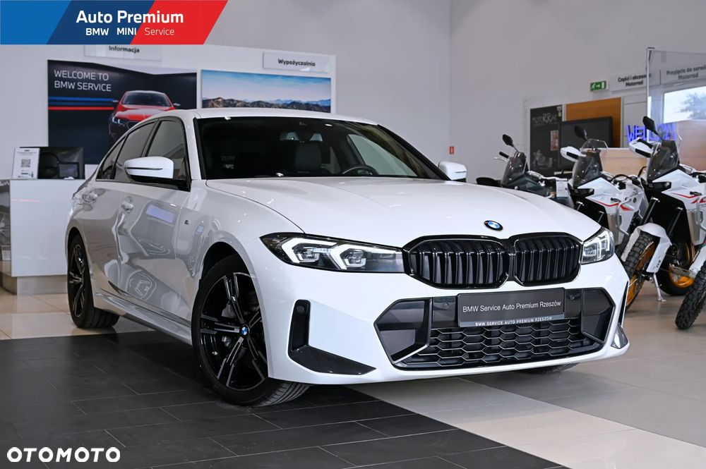 BMW Seria 3 330d xDrive MHEV - 2