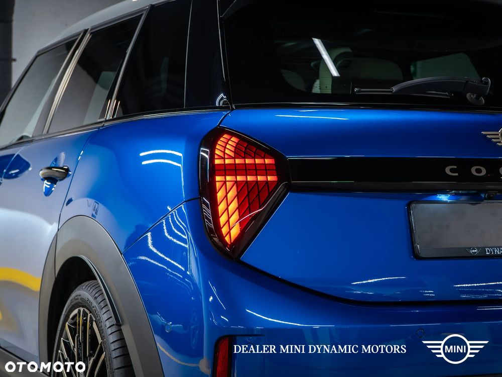 MINI Cooper S Favoured Trim - 12