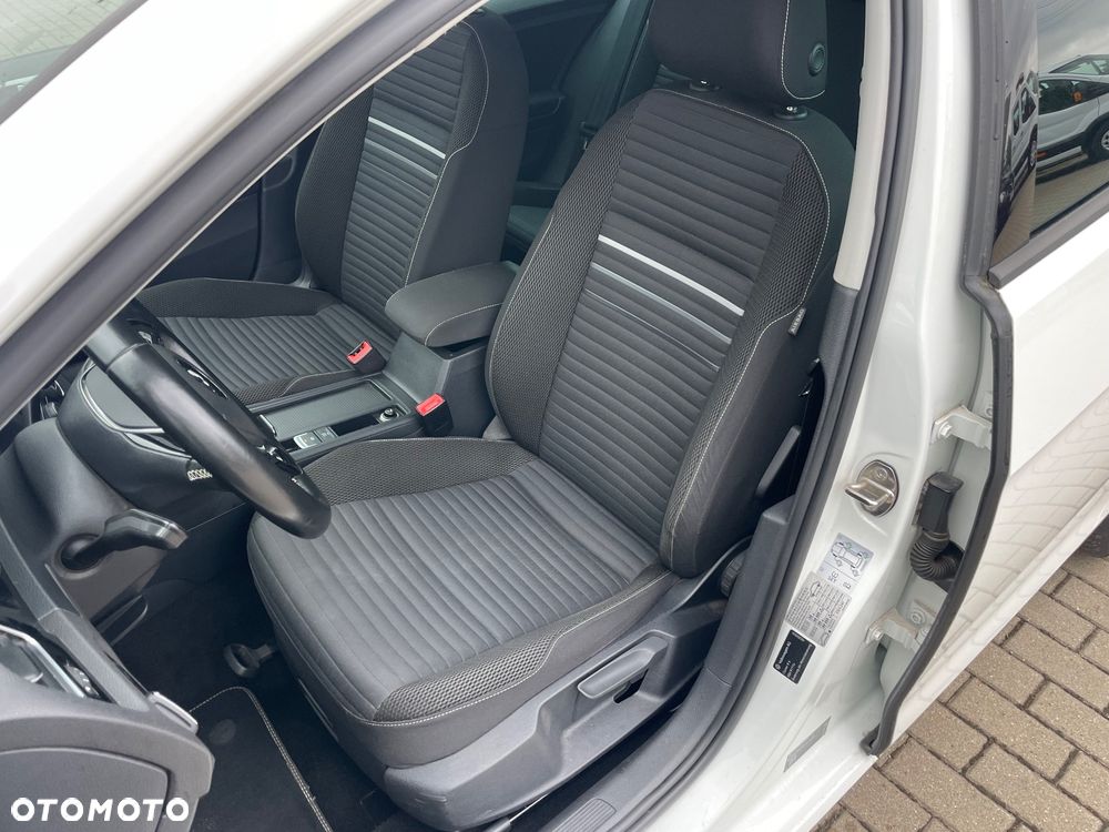 Volkswagen Golf 1.6 TDI BlueMotion Technology Cup - 21