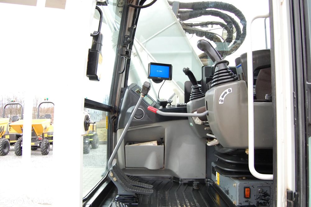 Takeuchi TB2150R - 18