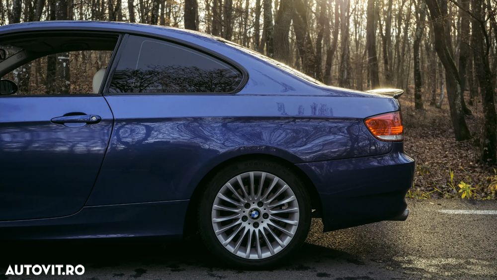 BMW Seria 3 325i - 7