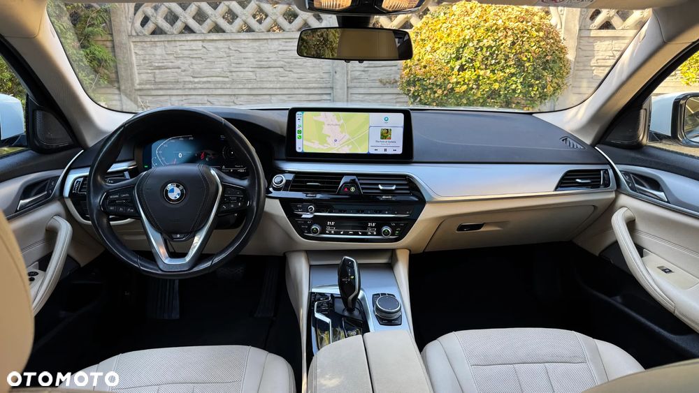 BMW Seria 5 520d Sport Line - 24