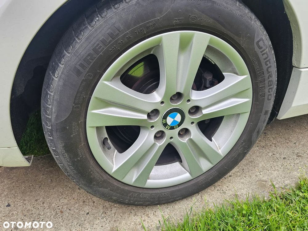 BMW Seria 1 118d DPF - 5