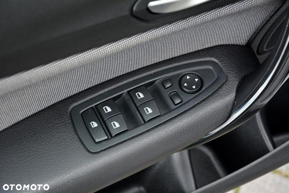 BMW Seria 1 125i Sport-Aut Urban Line - 29