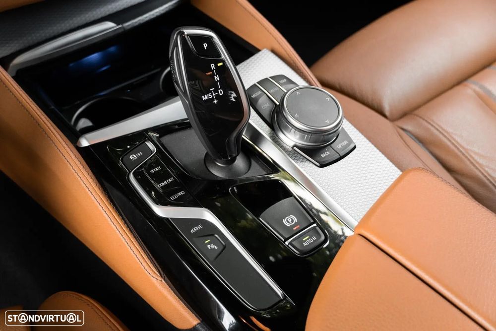 BMW 530 e iPerformance Pack M - 22