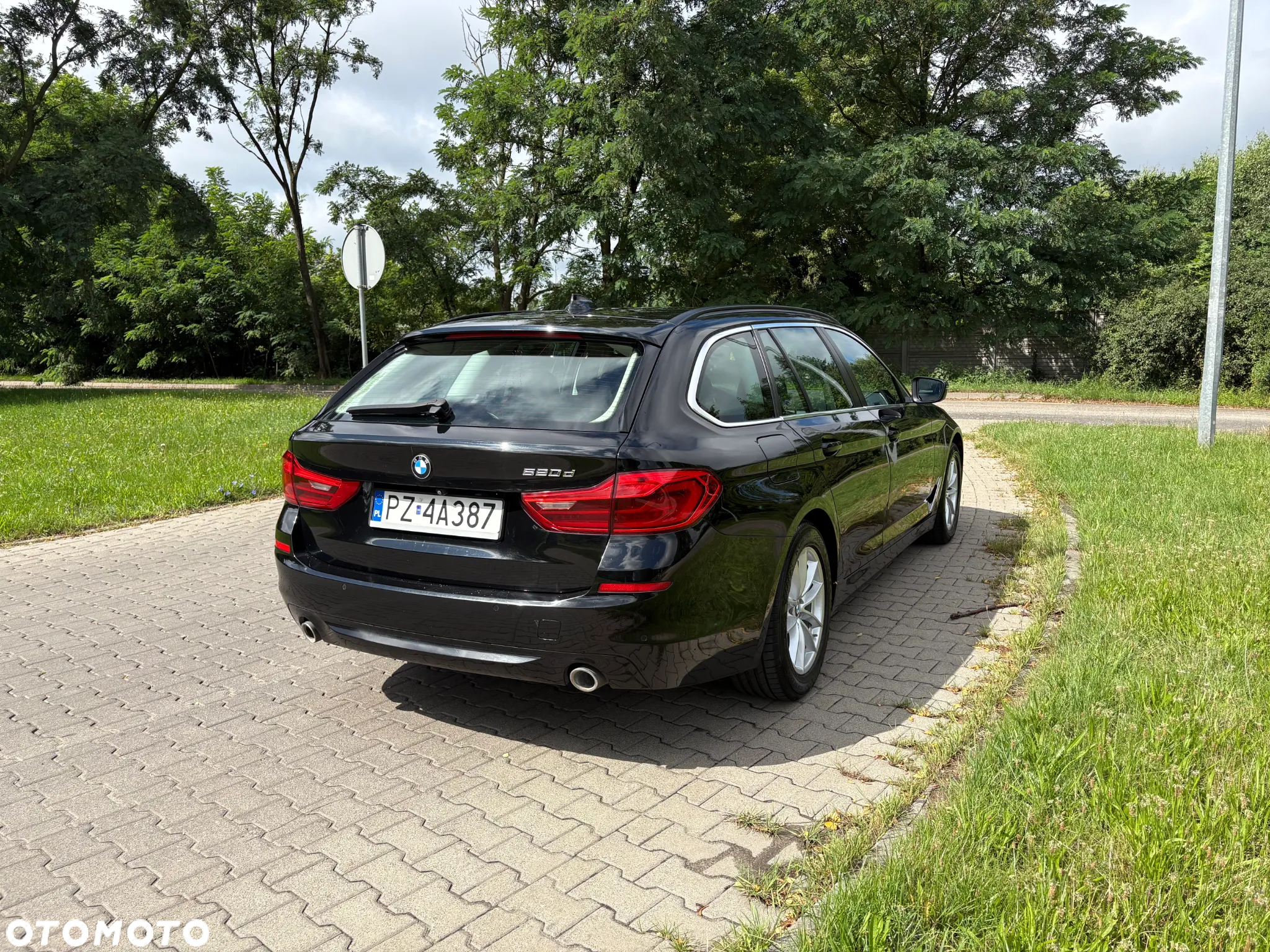 BMW Seria 5 520d Touring - 4