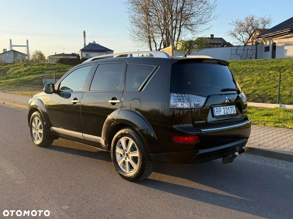 Mitsubishi Outlander 2.0 DI-D 4WD Intense - 12