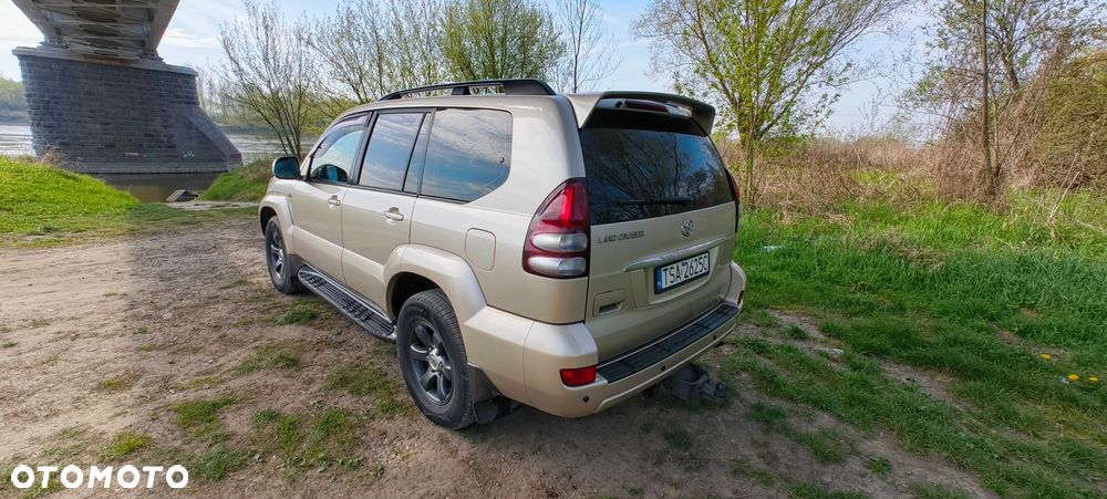 Toyota Land Cruiser - 3
