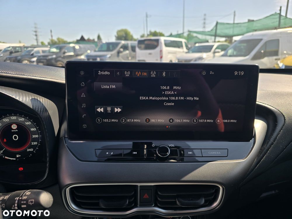 Nissan Juke 1.6 Hybrid N-Connecta AMT - 10