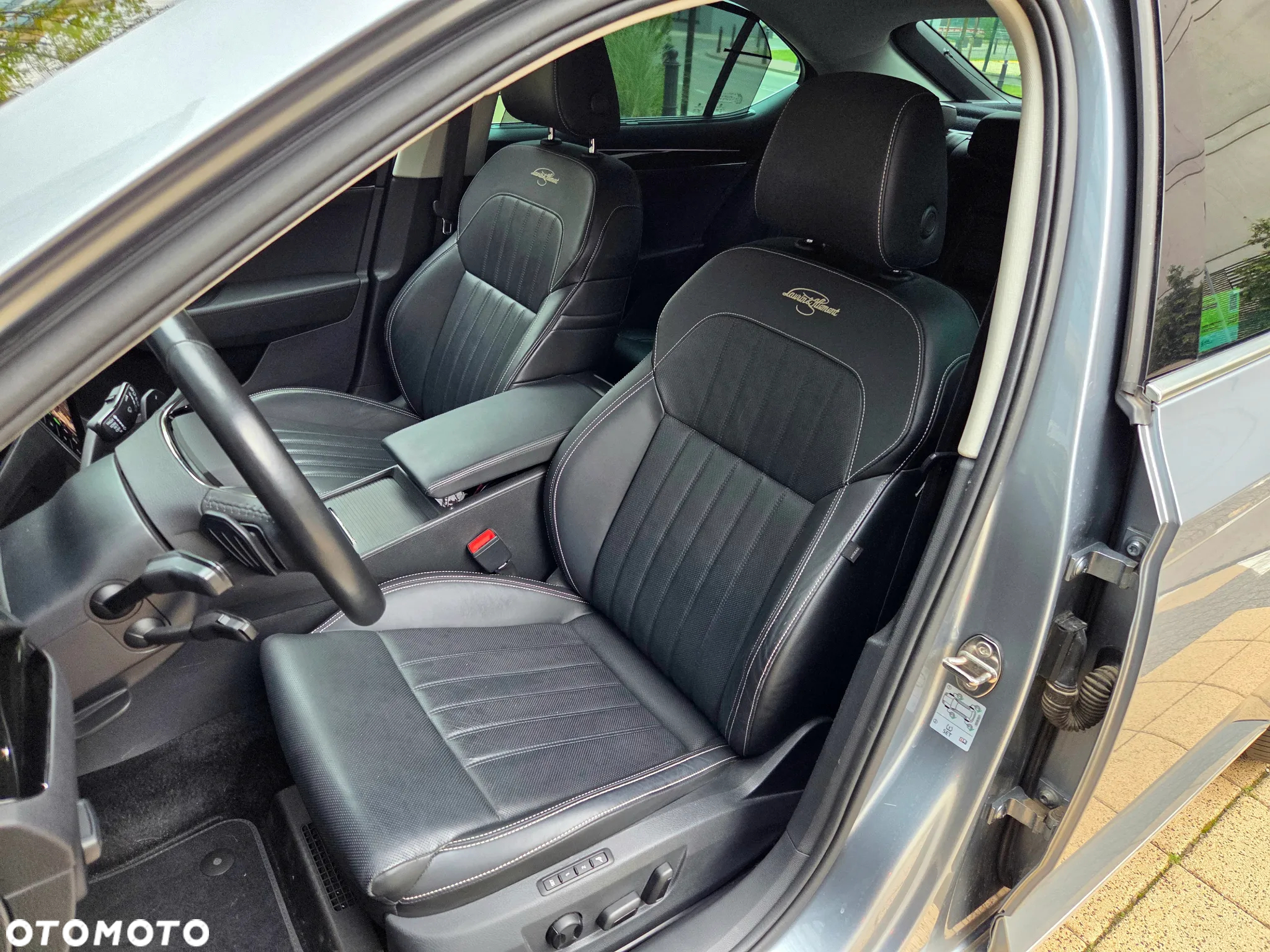 Skoda Superb 2.0 TDI SCR L&K DSG - 13