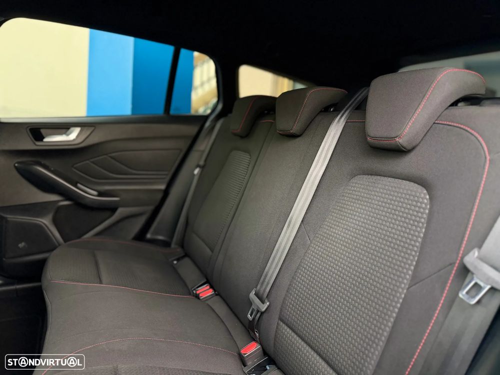 Ford Focus SW 1.0 EcoBoost ST-Line - 14