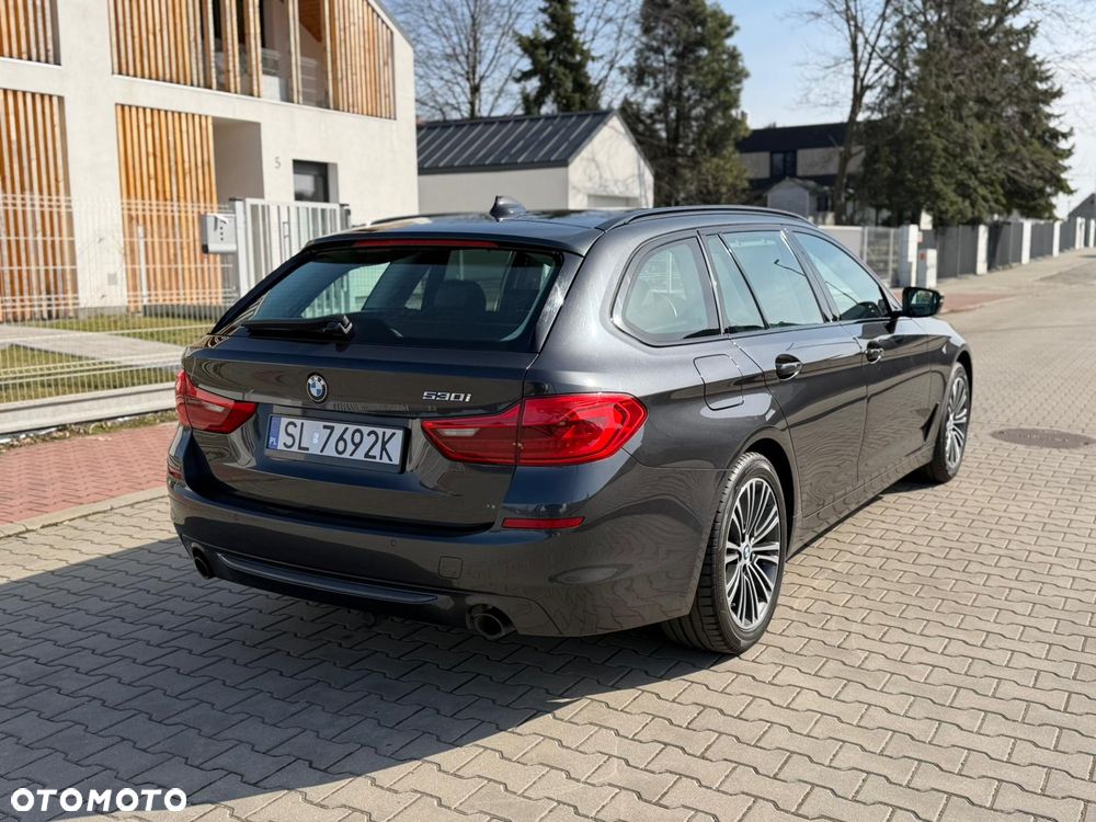 BMW Seria 5 530i Sport Line - 7