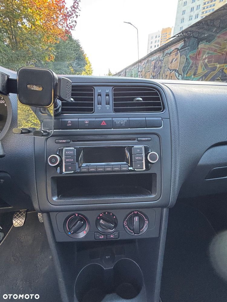 Volkswagen Polo - 13