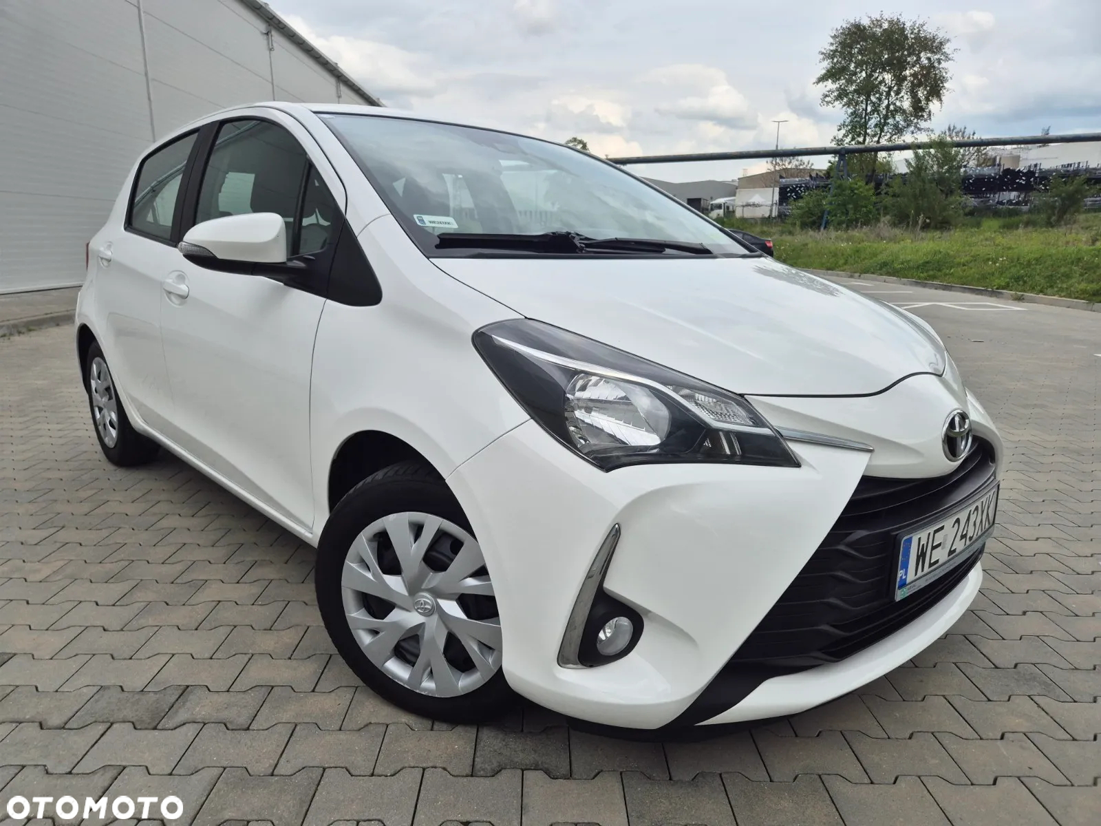 Toyota Yaris 1.5 Premium - 2