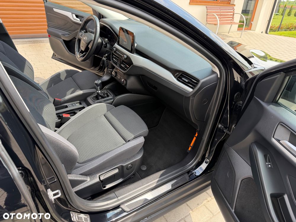 Ford Focus SW 1.5 EcoBlue S&S COOL&CONNECT - 19