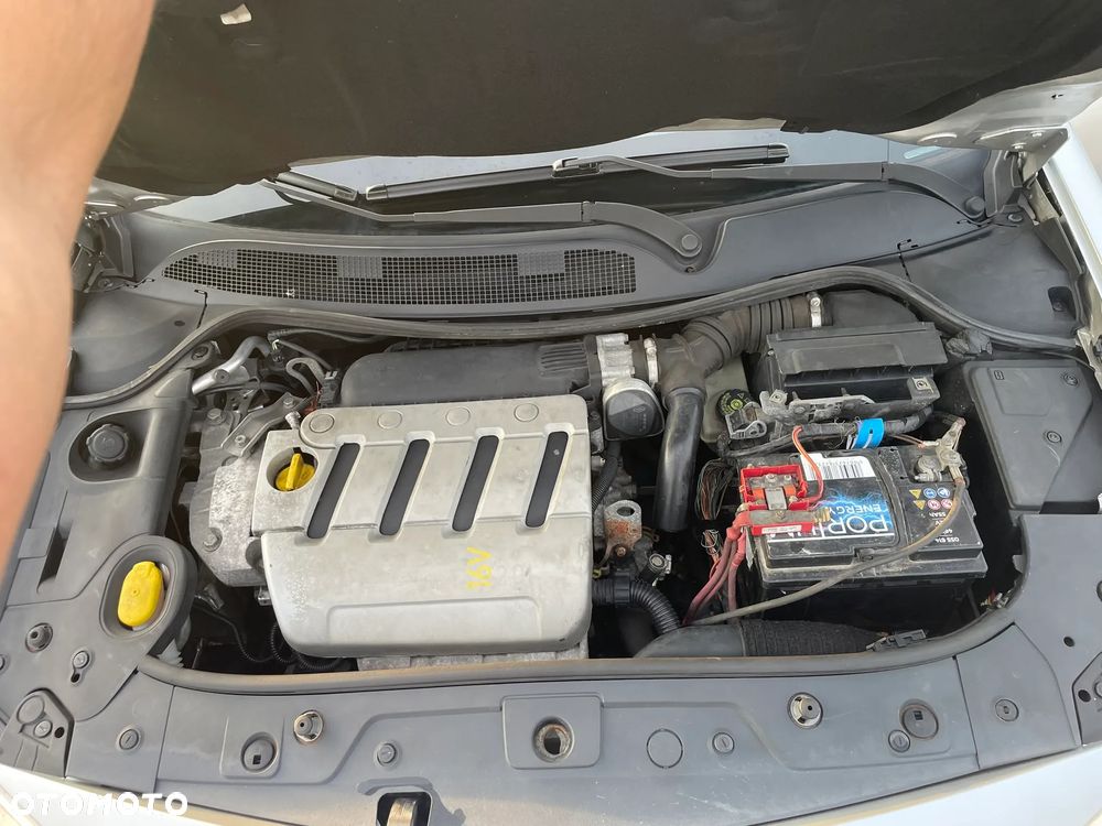 Renault Megane 2.0 16V Dynamique - 12
