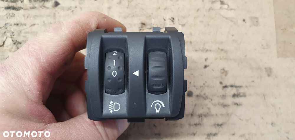 Przełącznik regulacji świateł oświetlenia Renault Megane II 2 8200121805B - 1