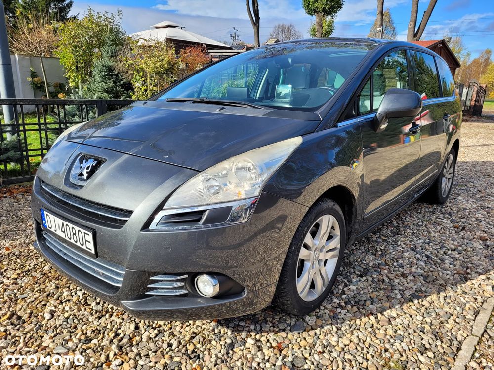 Peugeot 5008 1.6 THP Premium + - 1
