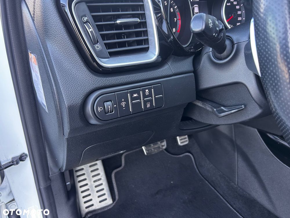 Kia ProCeed 1.5 T-GDI DCT7 OPF (48V Mild Hybrid) GT Line - 23