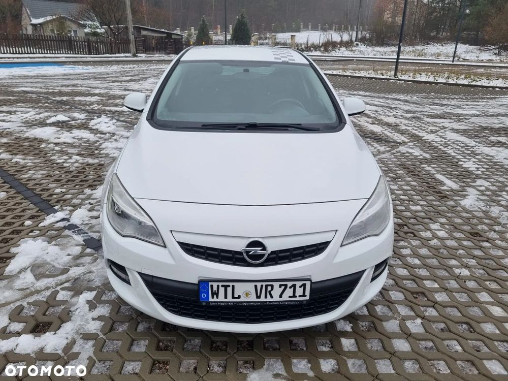 Opel Astra 1.4 Turbo 150 Jahre - 16