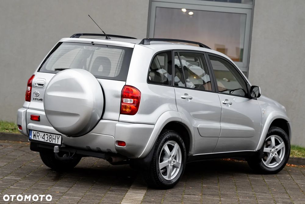 Toyota RAV4 2.0 VVT-i 4x4 - 35