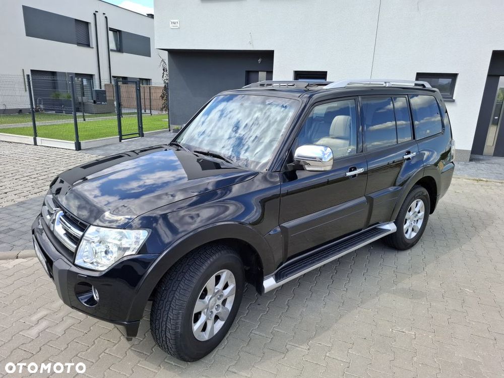 Mitsubishi Pajero - 3