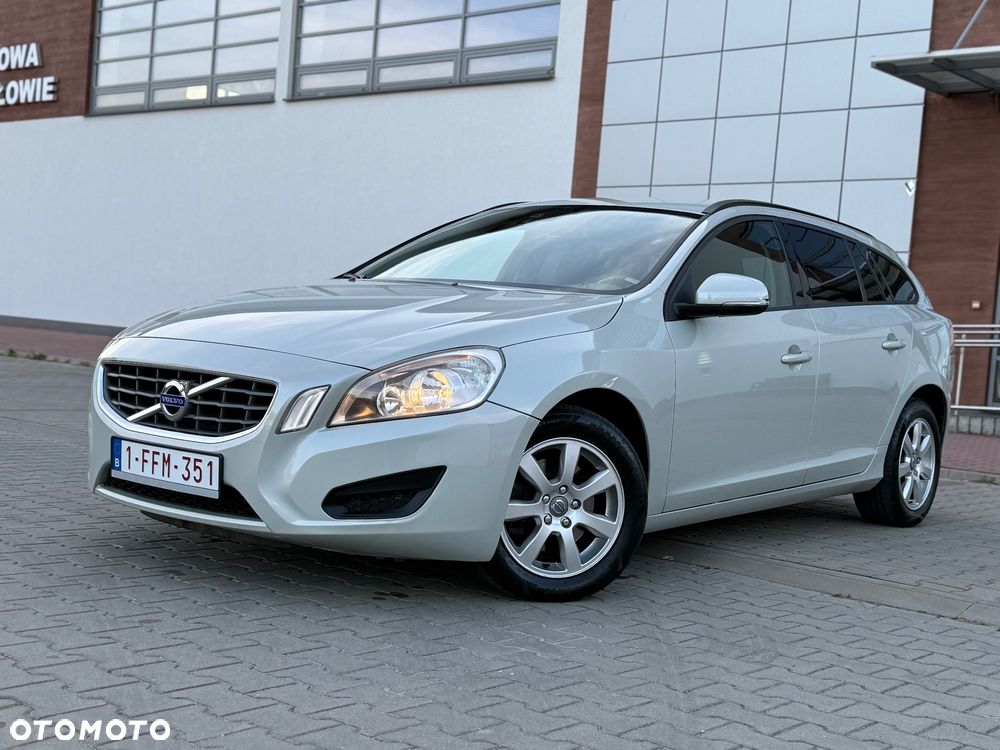 Volvo V60 D3 Momentum - 1