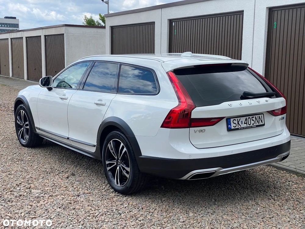 Volvo V90 D5 AWD Momentum - 3