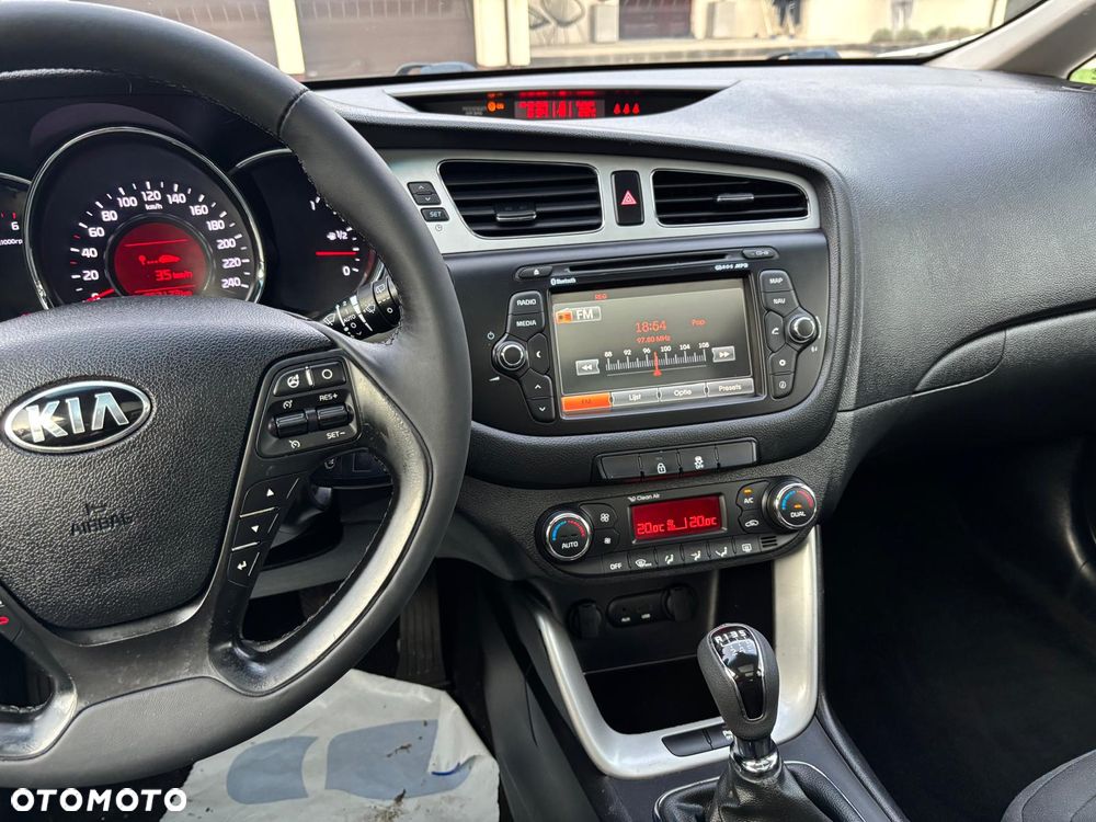 Kia Ceed 1.6 CRDi 115 Vision - 14
