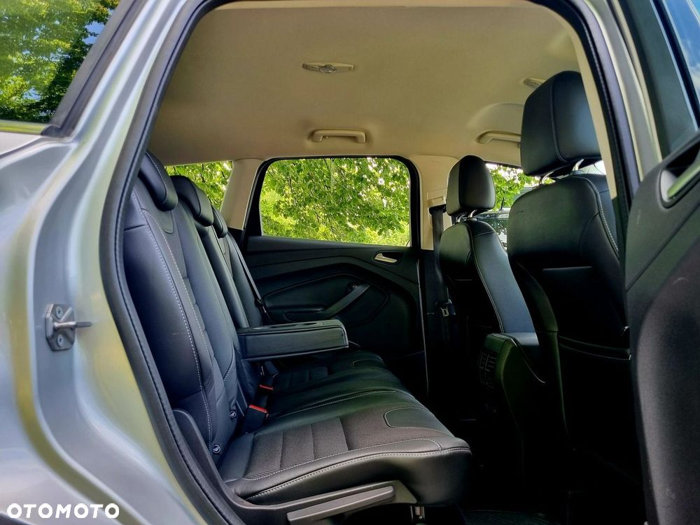 Ford Kuga 1.5 EcoBoost 2x4 Titanium - 12