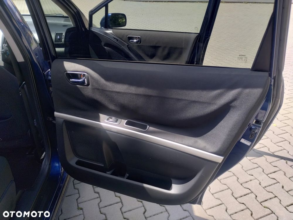 Toyota Corolla Verso 1.8 Premium + 7os - 17