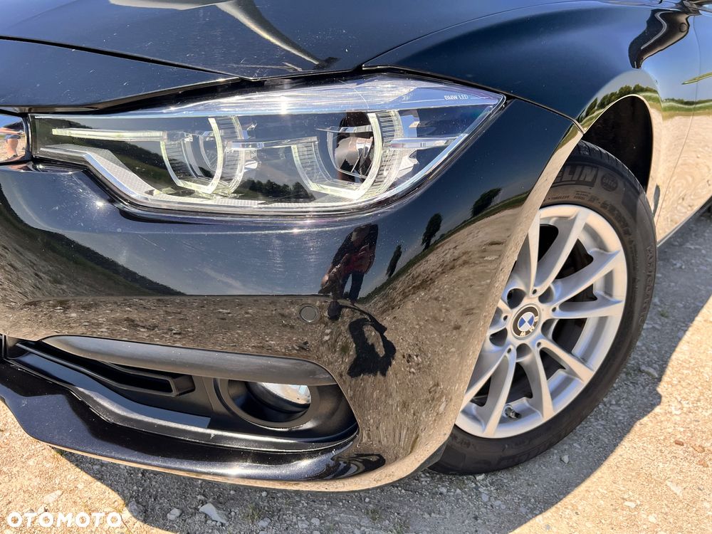 BMW Seria 3 320d xDrive - 6