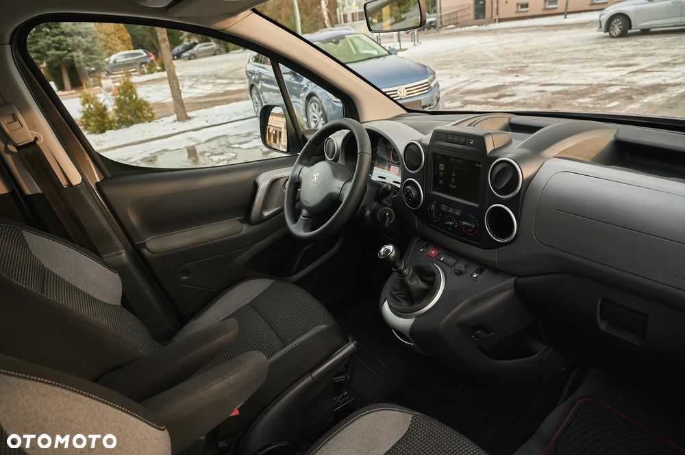 Peugeot Partner 1.6 BlueHDi Outdoor S&S - 26