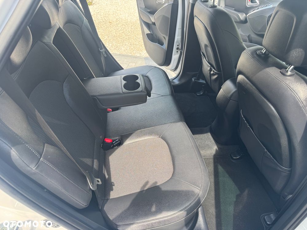 Hyundai ix35 blue 1.6 2WD Finale Gold - 20