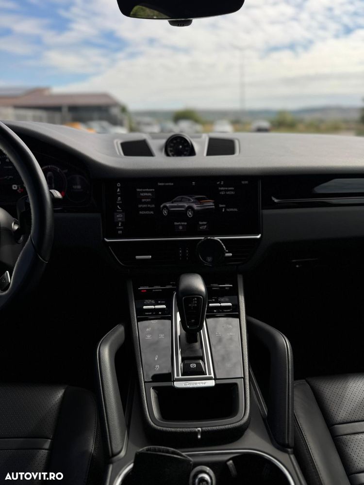 Porsche Cayenne Standard - 5