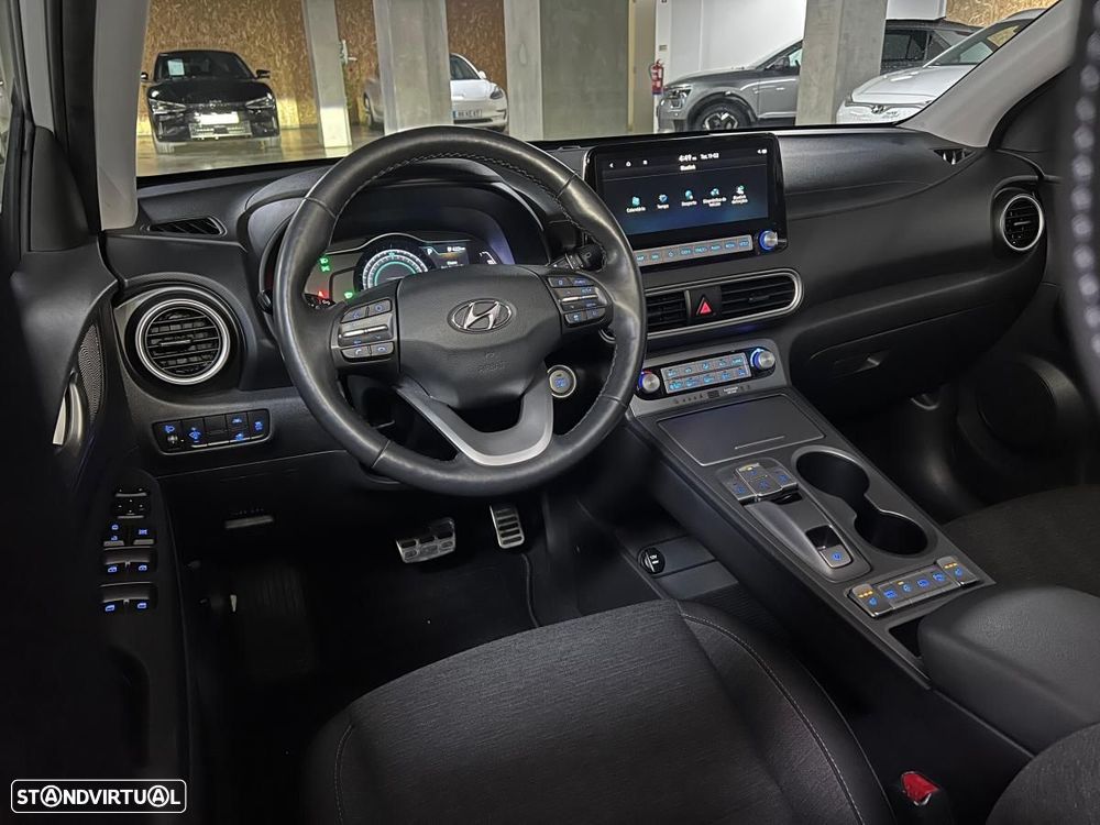 Hyundai Kauai EV 64 kWh Premium - 17