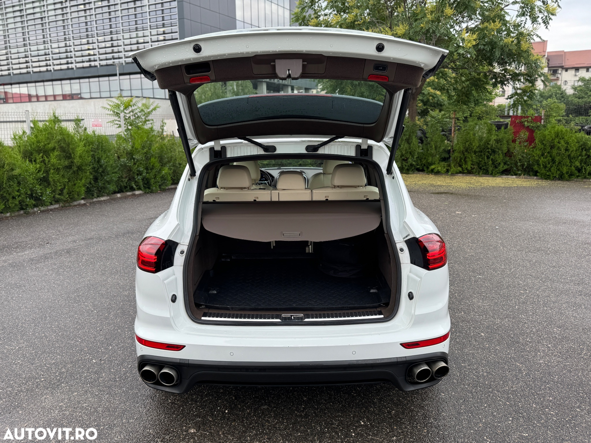 Porsche Cayenne S E-Hybrid Tiptronic S - 32