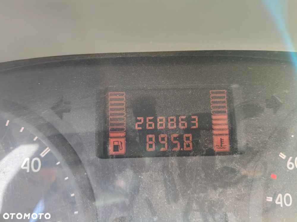 Renault MASTER 2.5 - 16