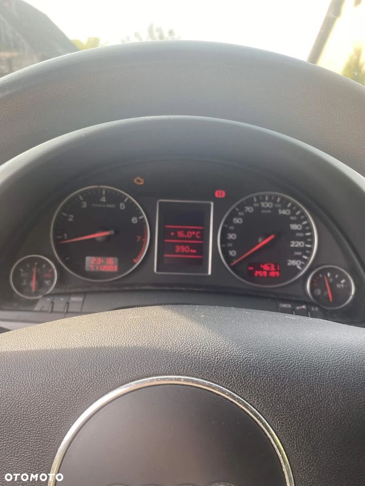 Audi A4 Limousine 1.6 - 8