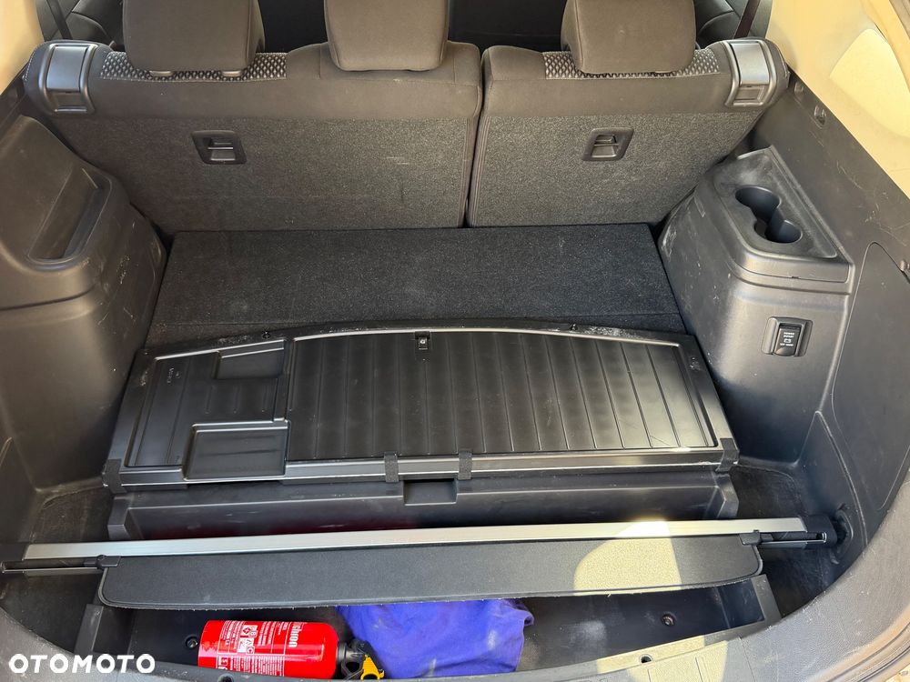 Mitsubishi Outlander 2.0 Instyle + 4WD CVT - 26