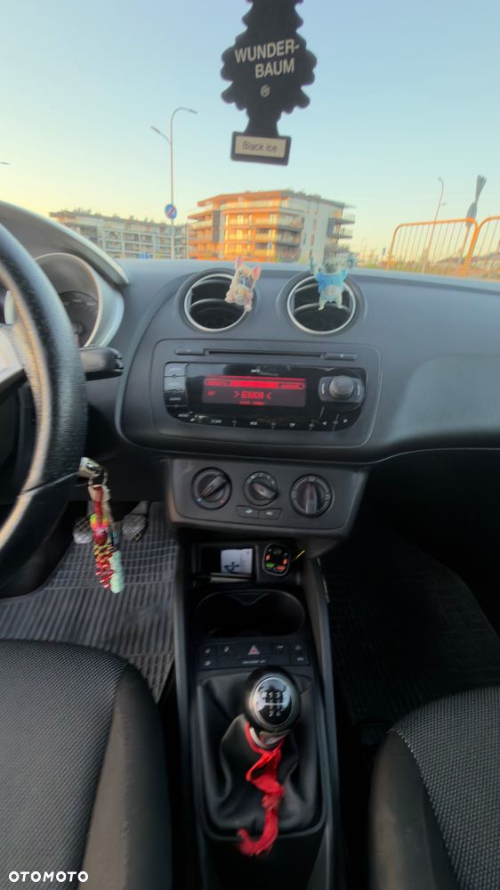 Seat Ibiza SC 1.4 16V Style - 12