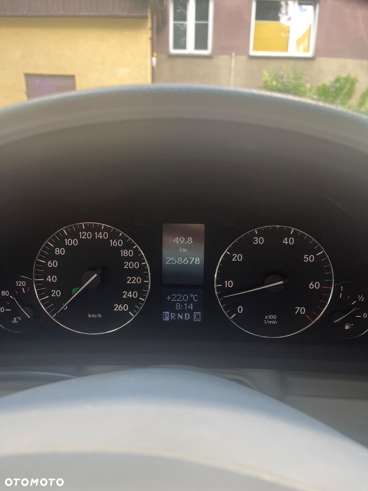 Mercedes-Benz Klasa C 240 T Avantgarde 4-Matic - 9