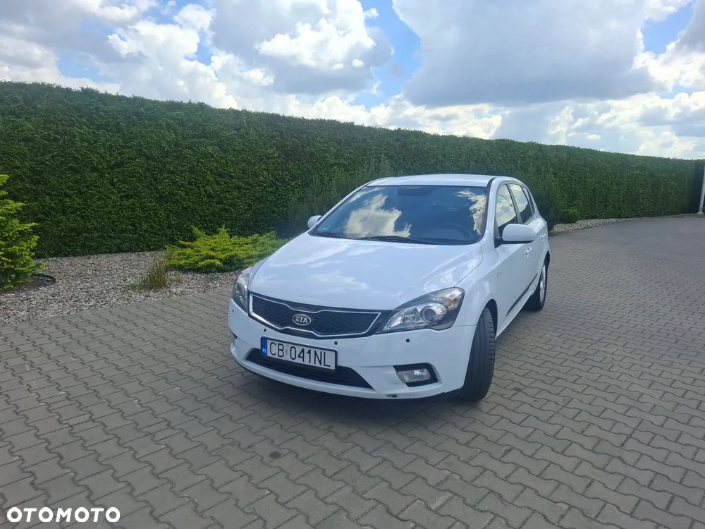 Kia Ceed - 1