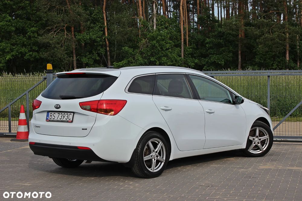 Kia Ceed 1.6 CRDi L Business Line - 17