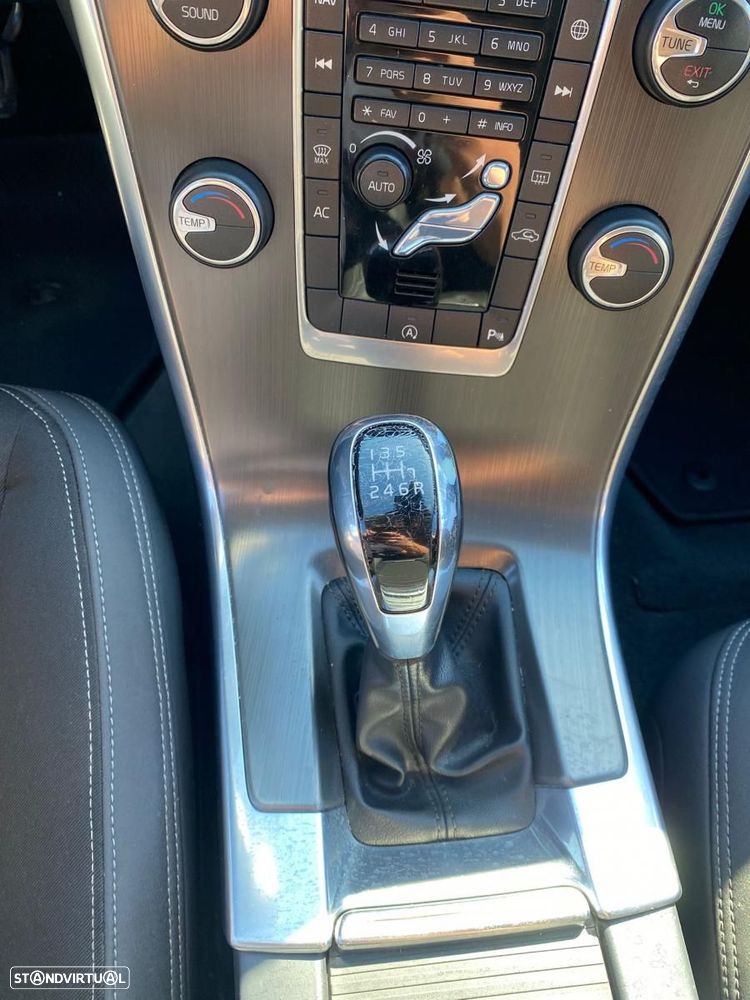 Volvo XC 60 2.0 D4 VOR - 8