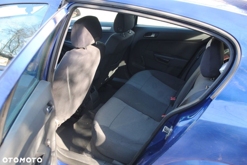 Opel Astra 1.6 Cosmo - 9