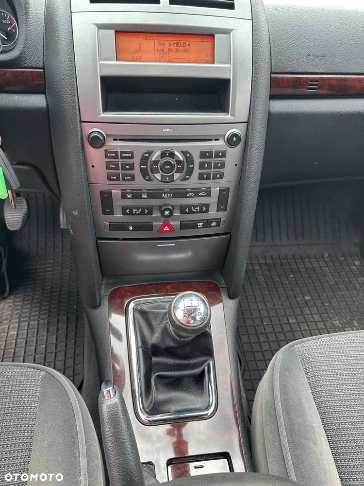 Peugeot 407 - 10