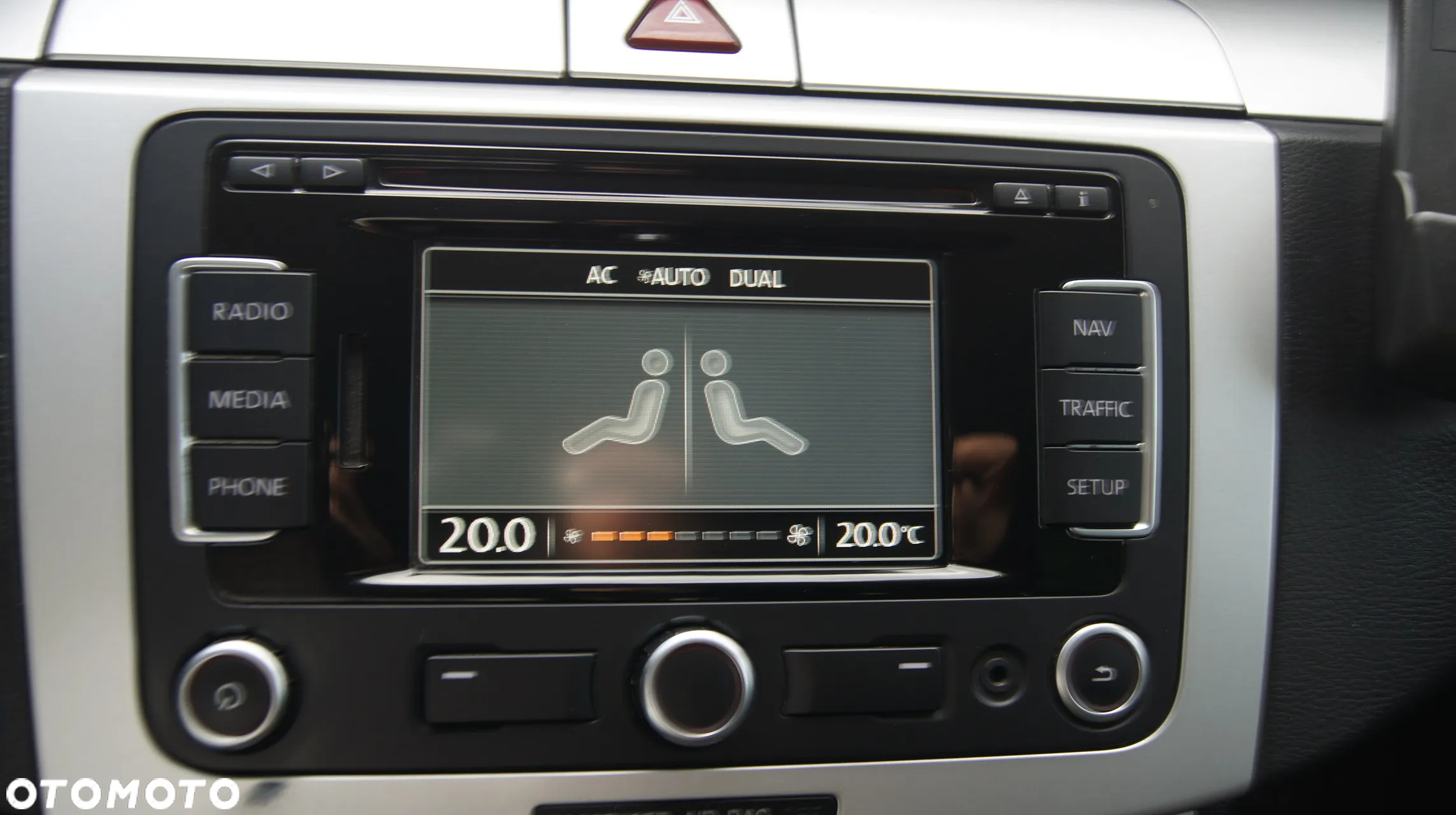 Volkswagen Passat 2.0 TDI Comfortline - 32