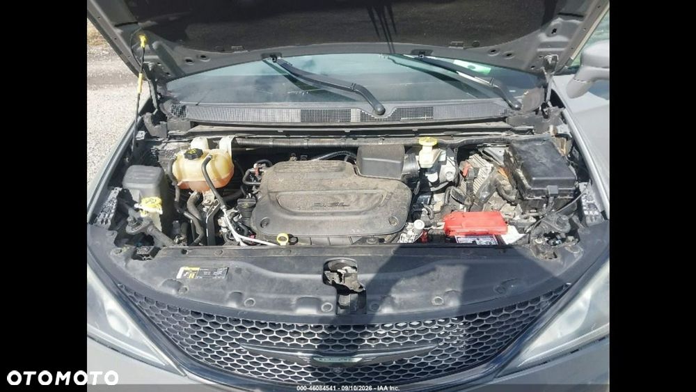 Chrysler Pacifica - 12