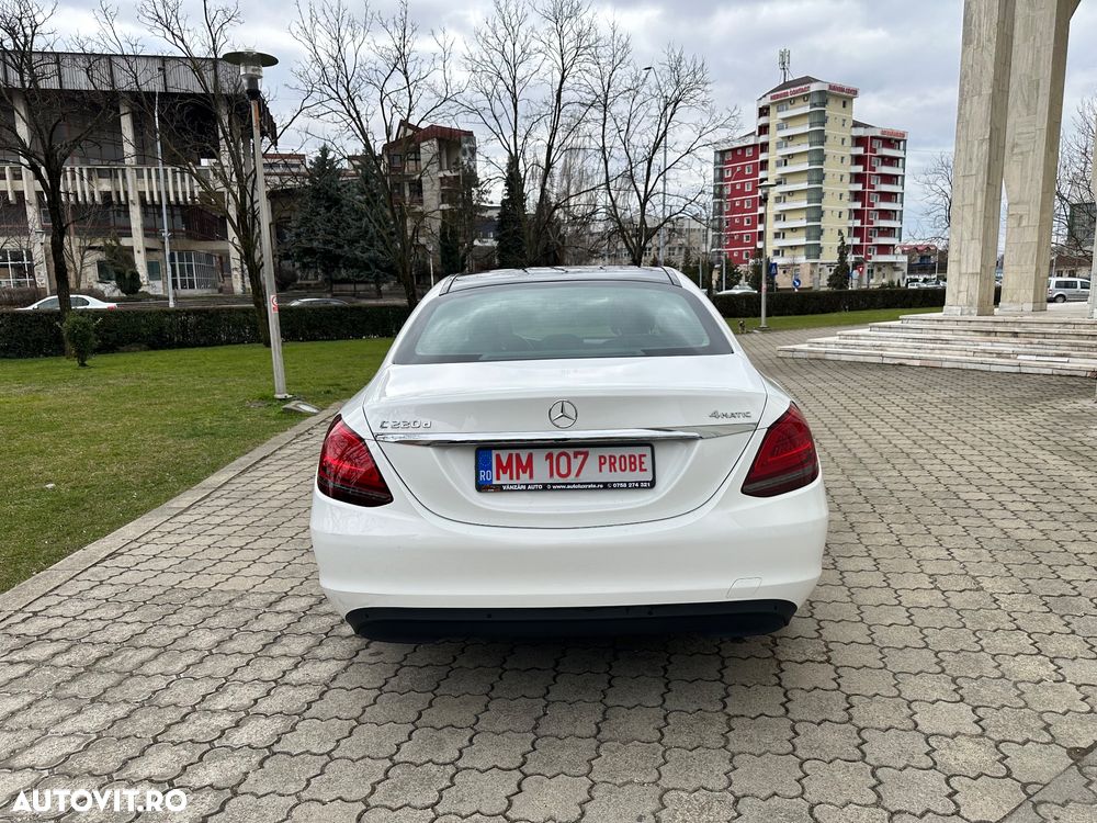 Mercedes-Benz C 220 d 4MATIC 9G-TRONIC - 4